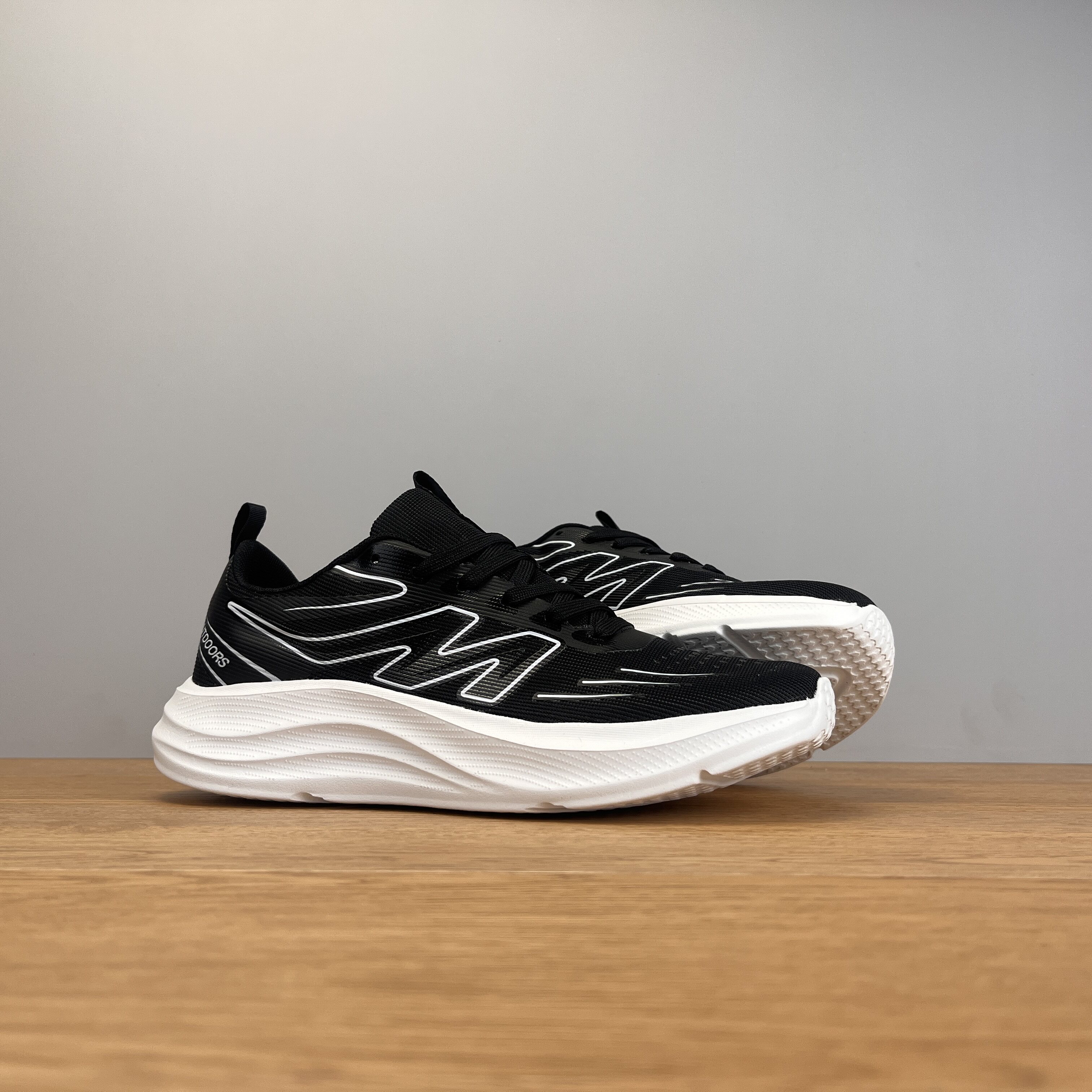 外贸减震轻便跑步鞋男女防泼水网面透气运动鞋超轻软底减震慢跑鞋