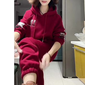 红色加绒加厚休闲运动套装女秋冬新款欧货重工连帽卫衣卫裤两件套