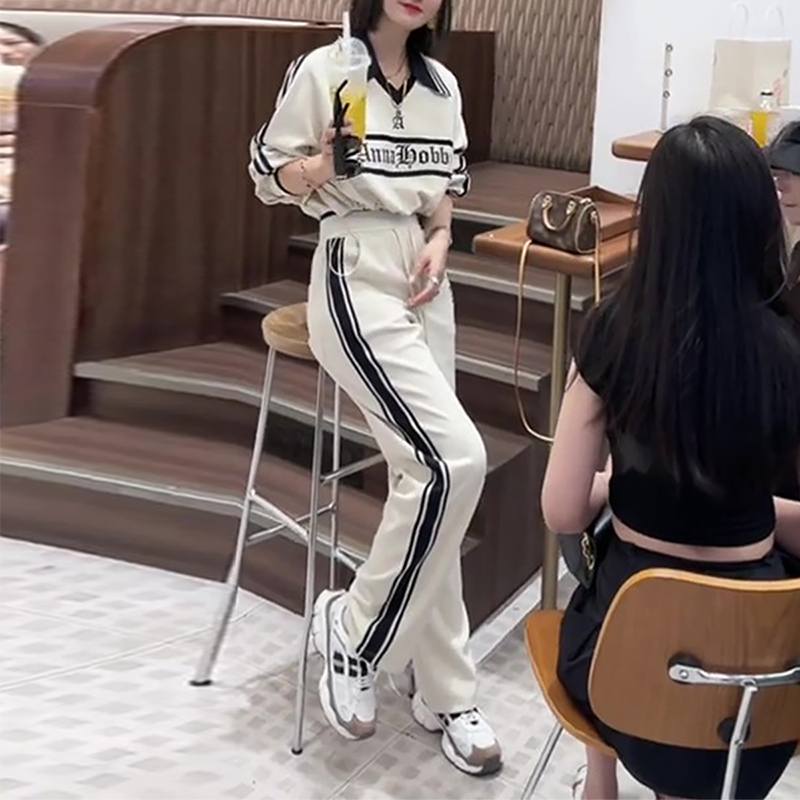 白色休闲运动套装女秋装成套搭配高级感时尚减龄洋气运动服两件套