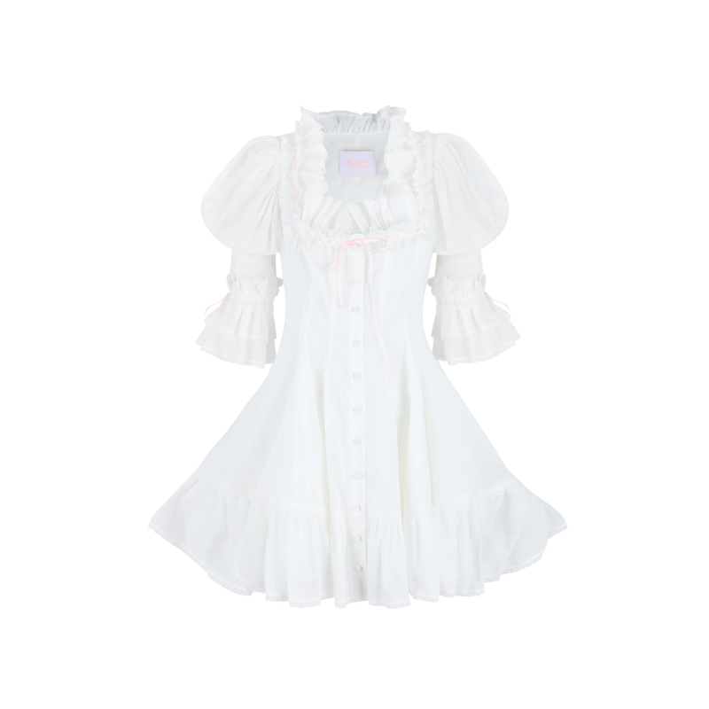 公主!找到一件方领荷叶边连衣裙