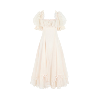 蝴蝶结裙摆，甜里藏着点复古贵气