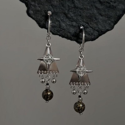 冷淡风三角十字架长款吊坠耳环2025新款秋冬独特精致个性耳钉耳饰