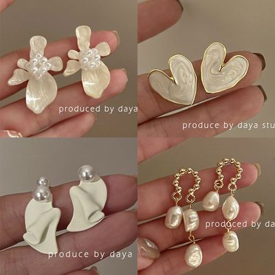 超仙法式复古珍珠花朵亚克力