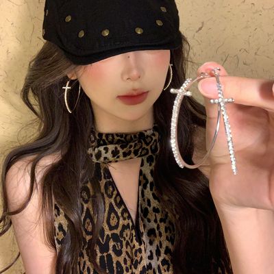 辣么美!夸张闪钻十字架素圈耳环女轻奢精致高级感大耳圈约会耳饰