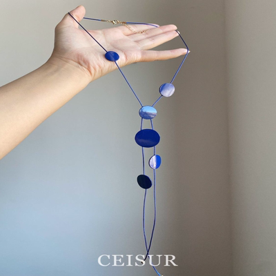 蓝调时刻~超显白克莱因蓝色不规则圆片项链度假小众设计颈链百搭