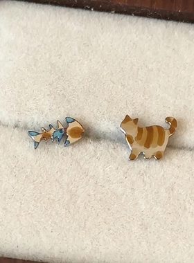 成为你的小猫~可爱猫咪小鱼耳钉女复古不对称小众设计高级感耳饰
