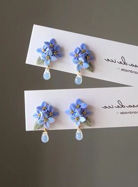 蓝色花簇耳钉耳夹2025新款春夏小清新精致耳环小众设计感气质耳饰