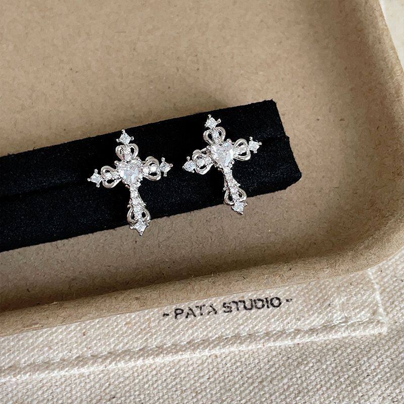 高级感缕空闪钻满锆十字架耳夹女甜酷个性辣妹时尚无耳洞耳环耳饰