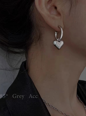 爱心 耳钉女夏小众设计感 帅酷网红爆款耳环2023年新款潮原创设