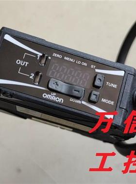 OMRON拆机9成新激光位移传感器ZX1-LD50A61 ZX1-LD100A61
