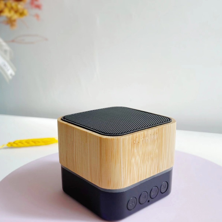 适用A15方型竹木蓝牙音