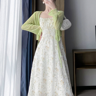 高级感时尚洋气碎花吊带连衣裙女夏季法式小个子长裙海边度假裙子