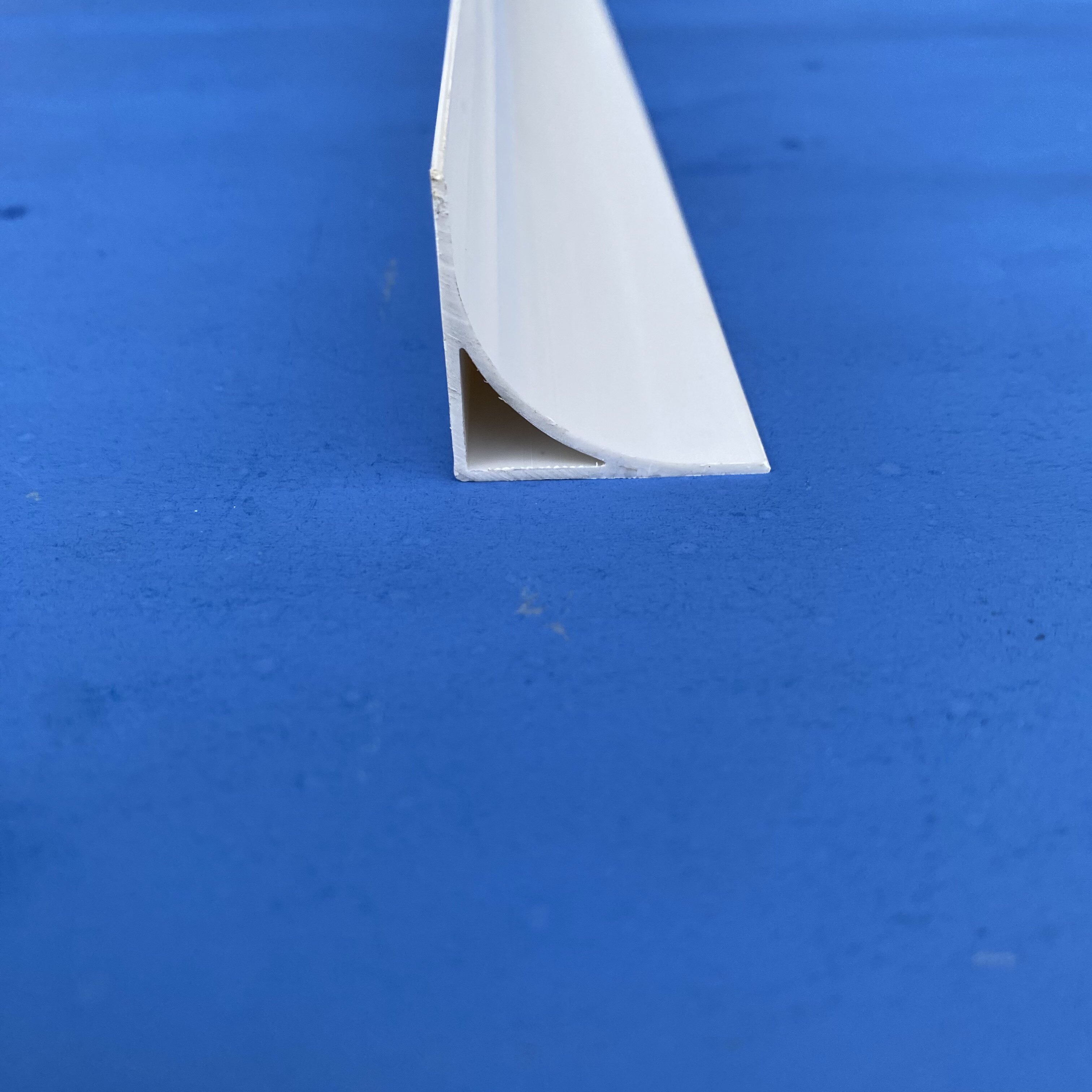 白色全新料pvc圆弧电力倒角条圆角线变电站清水柱混泥土倒角线条