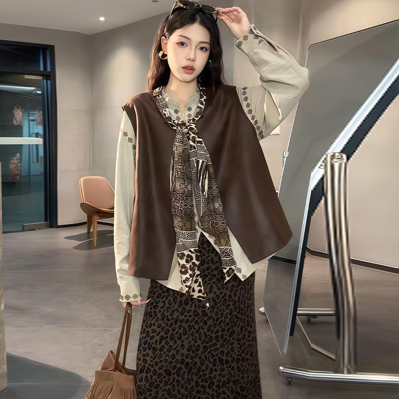 设计感高端秀气一整套女装2025秋季新款刺绣衬衫马甲半身裙三件套