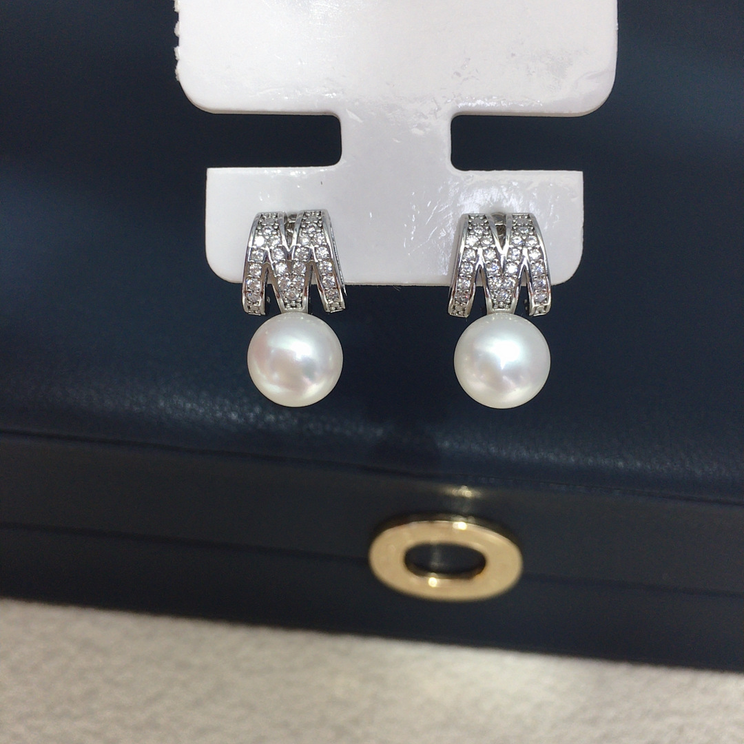 精工款天然淡水珍珠耳钉字母M简约时尚经典通勤直播货源诸暨珍珠