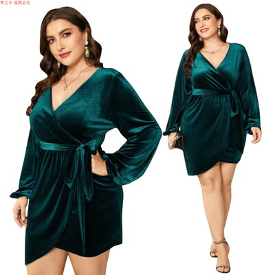 L-4xl Plus-size Ladies V-neck velvet Dress with full swing裙