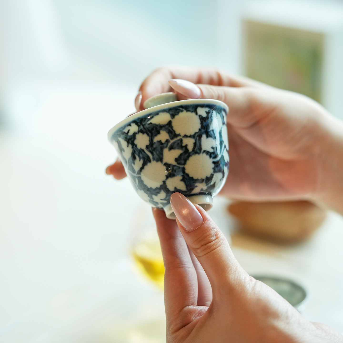 乙巳宛玉柴窑青花暗刻菊纹小盖碗