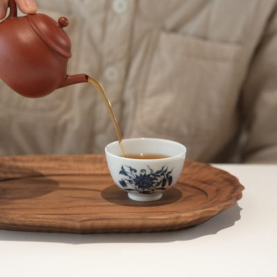 宛玉青花莲花纹主人杯75ml品茗杯