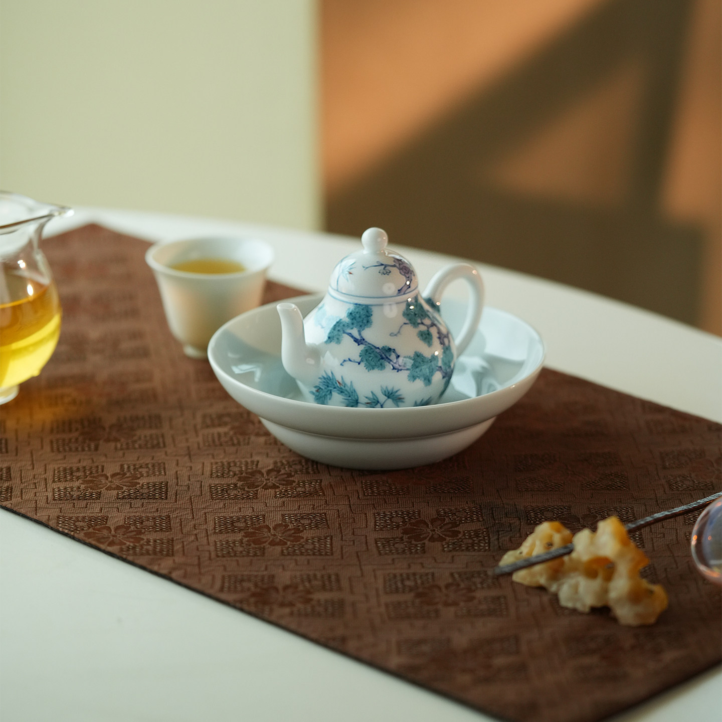 空歌艺术家手作设计款 素白折腰百搭壶承茶盘 可淋壶  直径12.9cm - 实物图
