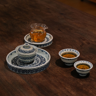 宛玉 手绘青花内外宝相纹压手杯 120ml/80ml 主人杯 普洱杯 品杯