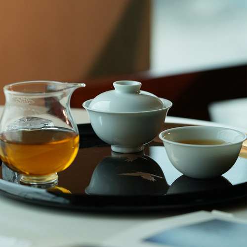 宛玉甜白釉80ml盖碗卧足杯主人杯