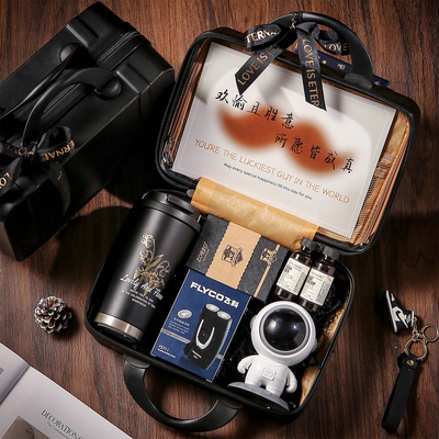 伴郎伴手礼男伴郎男士结婚礼盒实用小众高级感高档行李箱礼品盒子