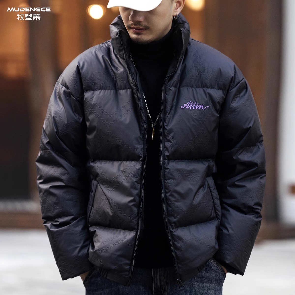 字母刺绣羽绒服男士短款