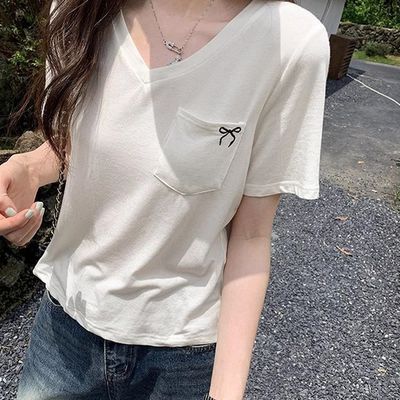 莫代尔棉宽松口袋V领露锁骨短袖t恤女春秋甜美减龄刺绣蝴蝶结上衣