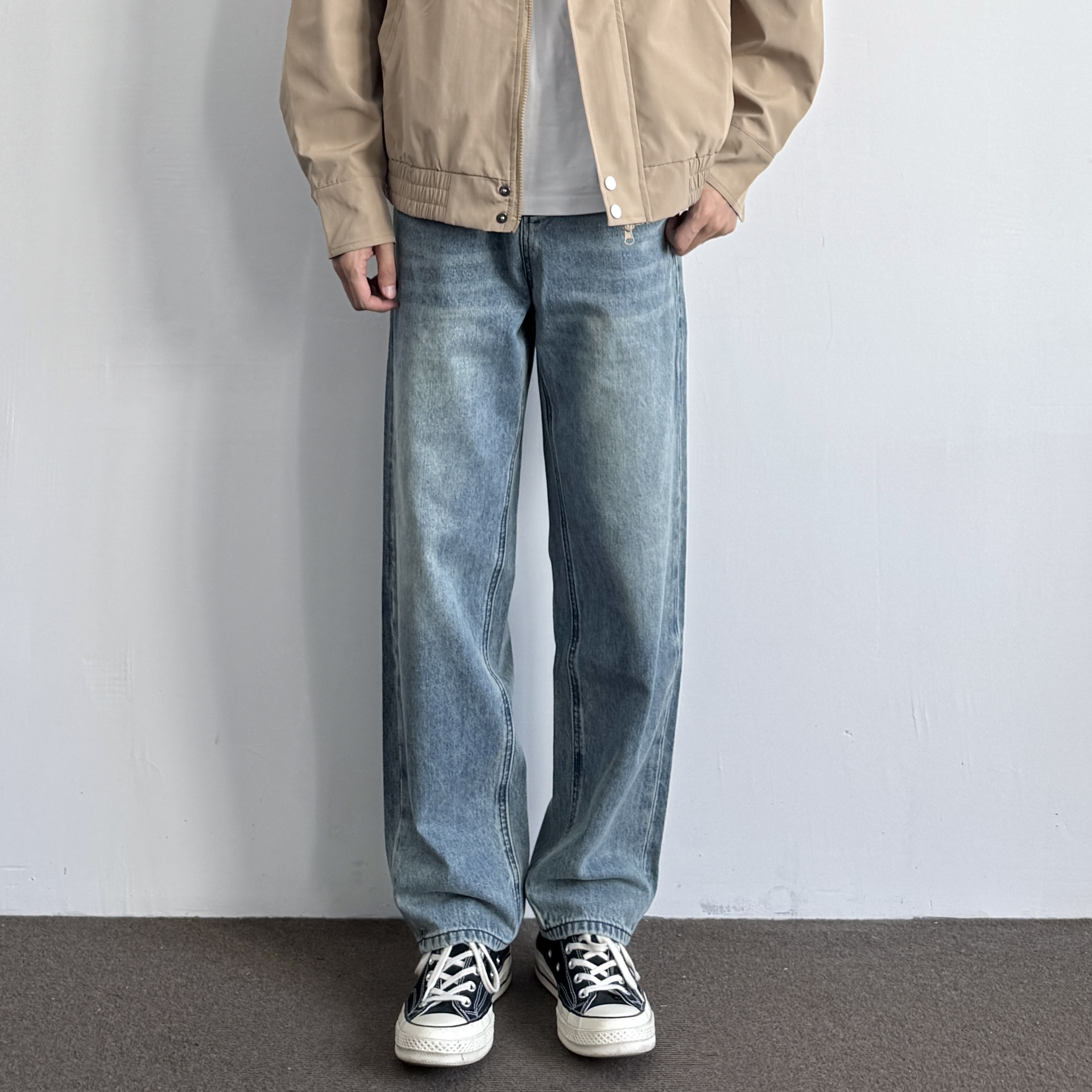 ONUN复古做旧水洗蓝色直筒牛仔裤
