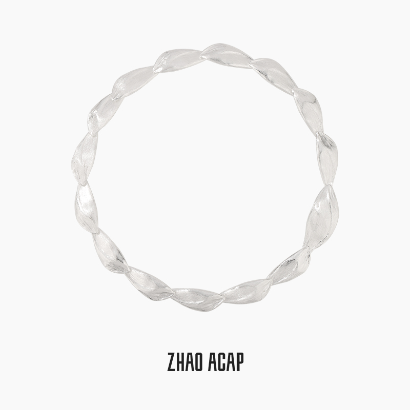 ZHAO ACAP丝绸花瓣扭褶项链锁骨链颈链柔项圈