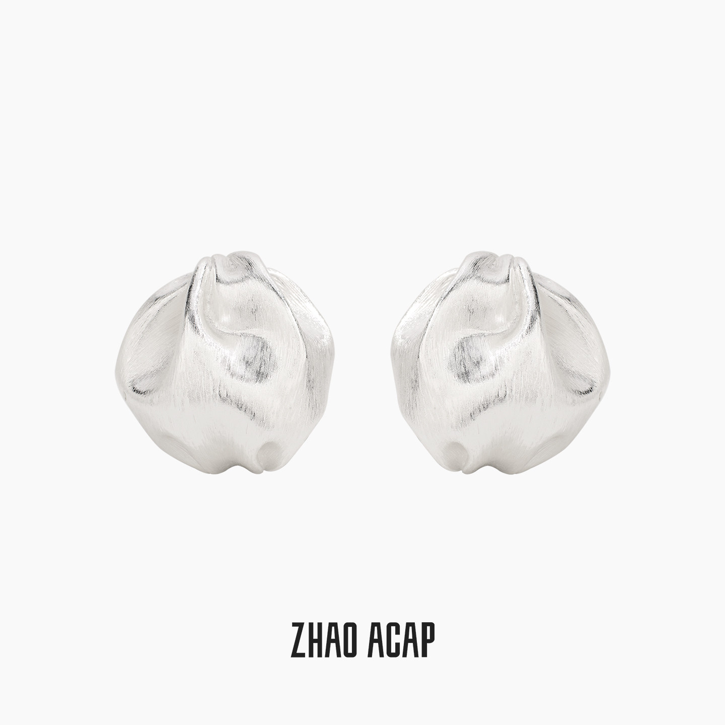 ZHAO ACAP原创设计丝绸与干空气褶皱丝绸花苞袖耳环
