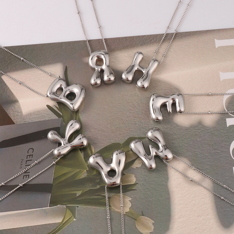 热卖26个英文字母吊坠嘻哈银色胖