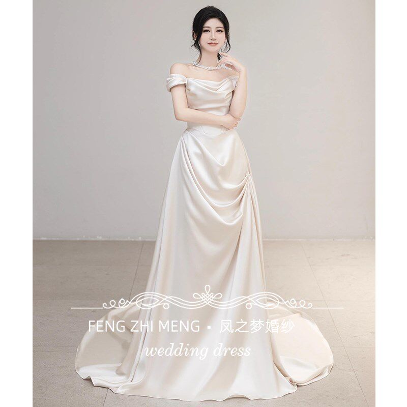 速发缎面轻婚纱2025新款订婚晚礼服小个子出门纱鱼尾晨袍新娘一字