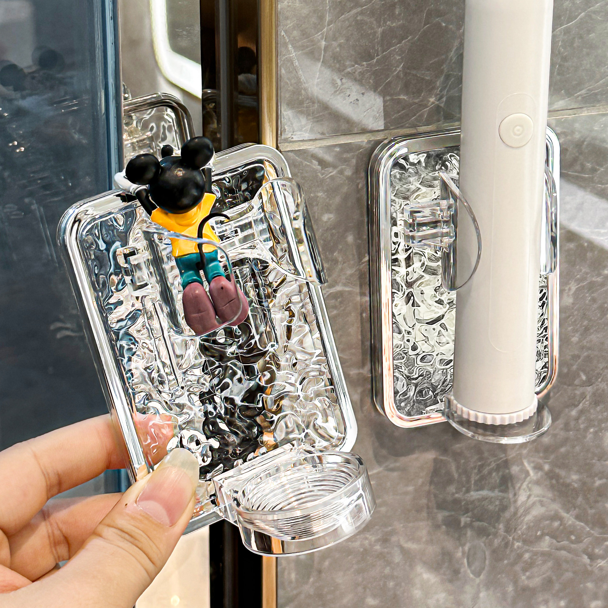 速发置物架壁挂式免打孔牙具牙刷挂架卫生间剃护肤品支架