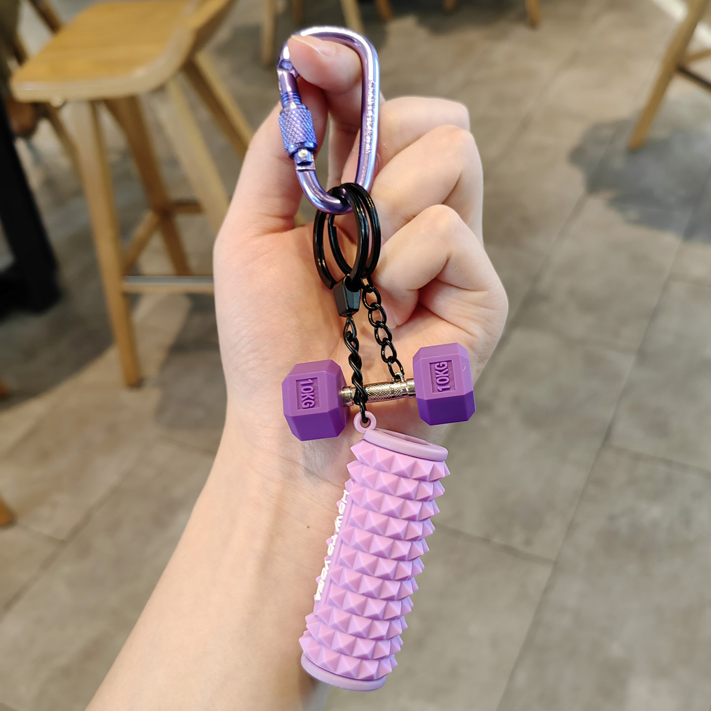 创意健身哑铃泡沫轴钥匙扣运动风迷你挂件书包挂饰健身男女小礼品