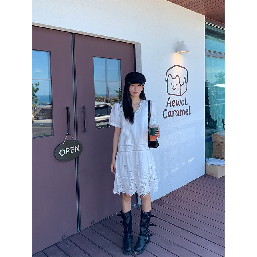 韩系甜美温柔V领花边蕾丝镂空短裙短袖刺绣连衣裙