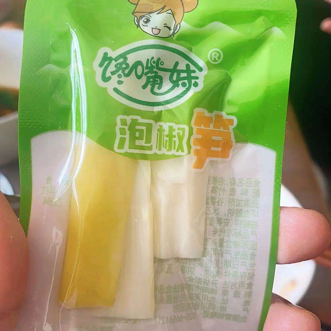 馋嘴妹泡椒脆笋竹笋小包脆笋条酸笋网红休闲一整箱解馋小零食