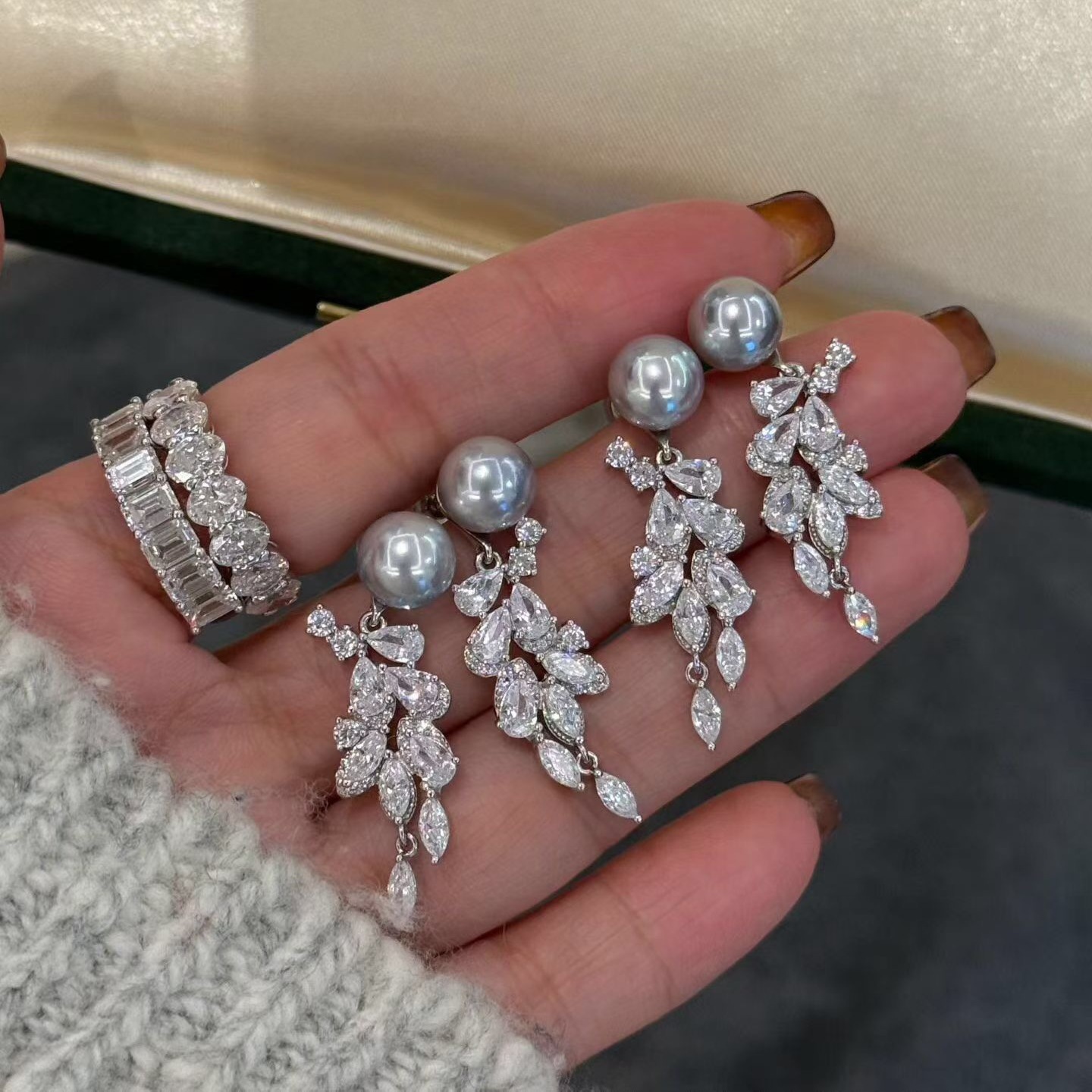 akoya真多麻珍珠雀翎耳环