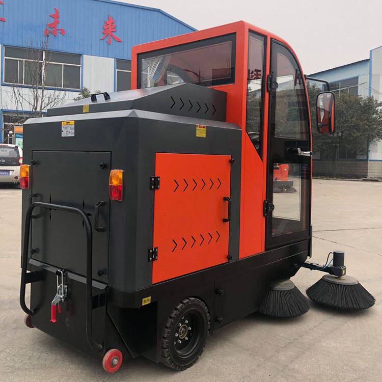 全封闭驾驶式电动扫地车环卫公路垃圾四轮扫地机路面落叶清扫机