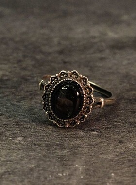 法国Gentle Motto【招财女】仿古埃及黑猫眼太阳石镶嵌锆石戒指