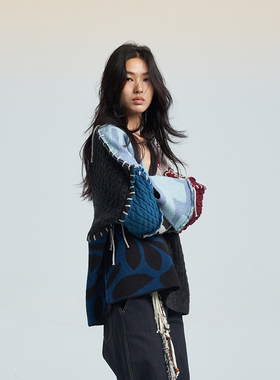 SAME FLOW  秋季氛围感色块拼接乌梅子酱色梅花鹿毛衣