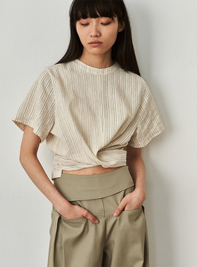 SAME FLOW 圆领后开衩设计日系复古竖条纹收腰短绑带系带短袖上衣