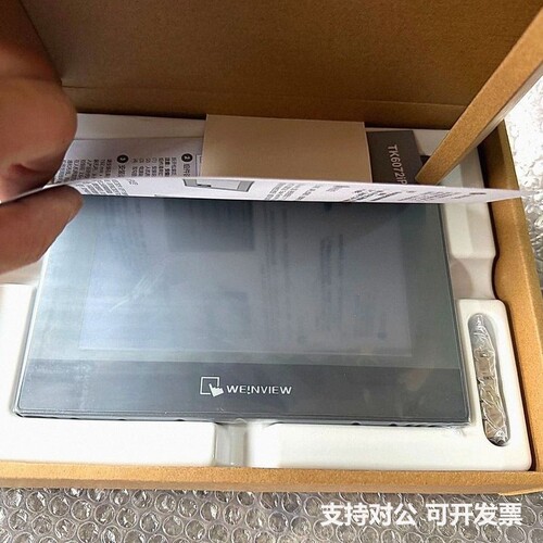 可议价-威纶通TK6072iP触摸屏未拆封