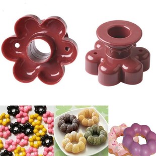 1pc Plastic Waffle Donut Maker Cutter Flower Shape Dispenser