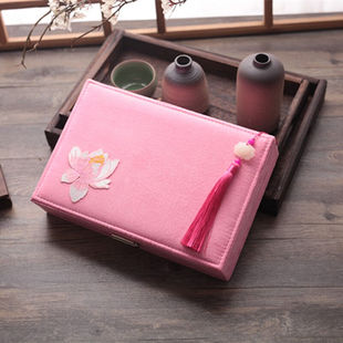 【出水芙蓉】艾唐女神定制刺绣中式绒布首饰盒子带锁收纳饰品珠宝