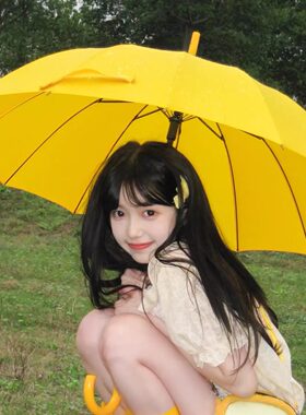 加大加厚长柄雨伞 抗强风晴雨两用伞 嫩黄色长柄木柄雨伞