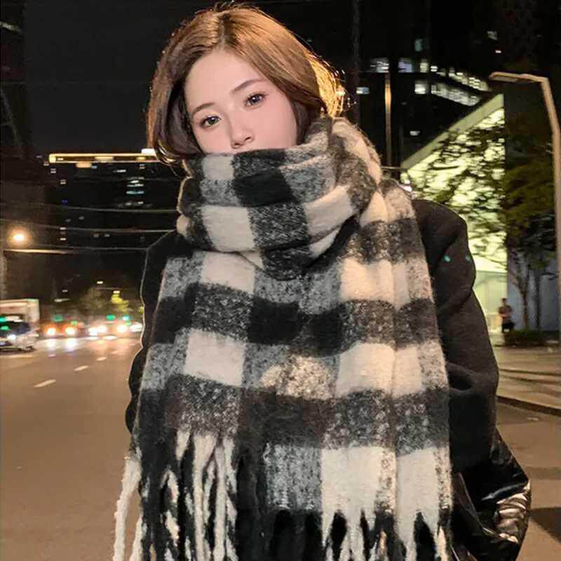 秋冬新款美拉德格子围巾女生韩系氛围感百搭披肩加厚长款保暖围脖