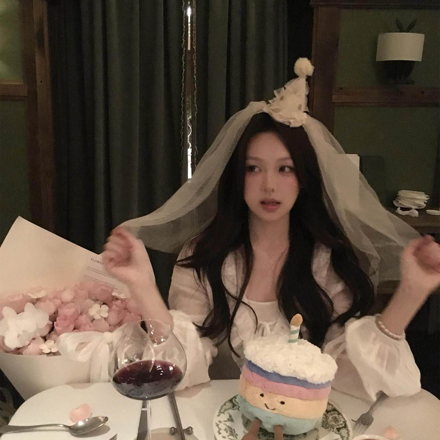 韩系ins网纱生日帽子头箍女氛围感生日派对头纱甜美发箍拍照头饰
