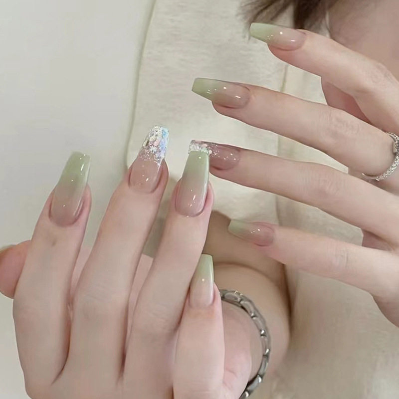 长芭蕾-自然清新渐变穿戴甲果绿法式闪粉2023年梯形美甲假指甲片