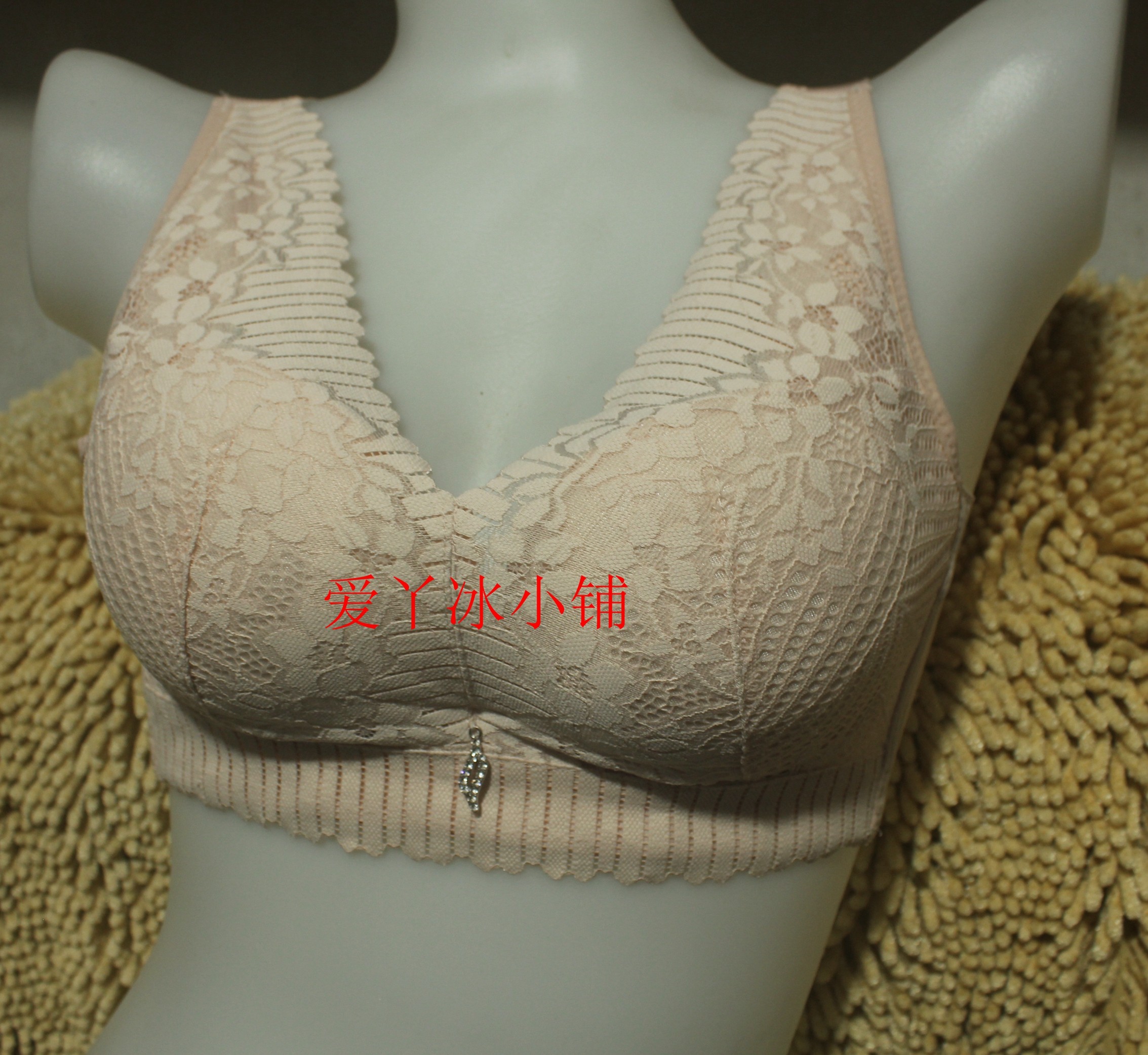 诗妍立挺杯无钢圈聚拢丰胸女士性感中厚背心本命舒适内衣文胸8579